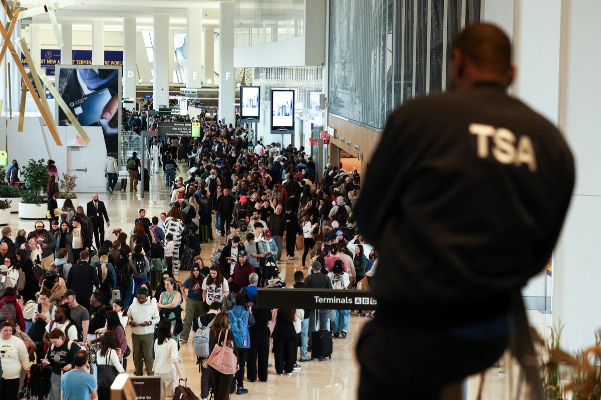 Trump Orders DHS to Compensate TSA Amid Government Stalemate