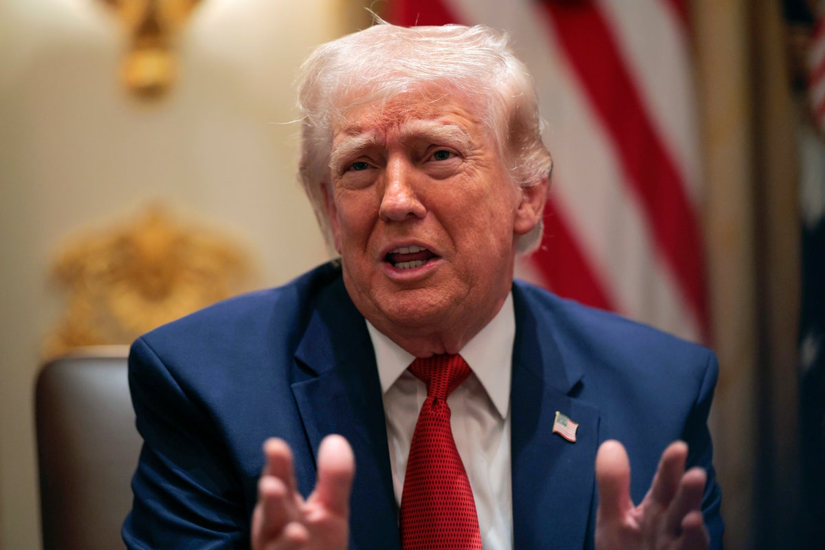 Trump Threatens to Annihilate Kharg Island Amidst Ongoing US-Iran Tensions