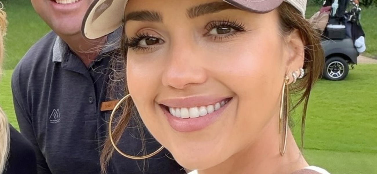 Jessica Alba Showcases Stunning Physique with Yoga in Bikini