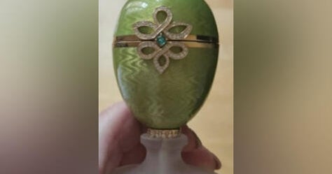 Thief Nabs Handbag with $3 Million Faberge Egg and Watch Outside London Pub