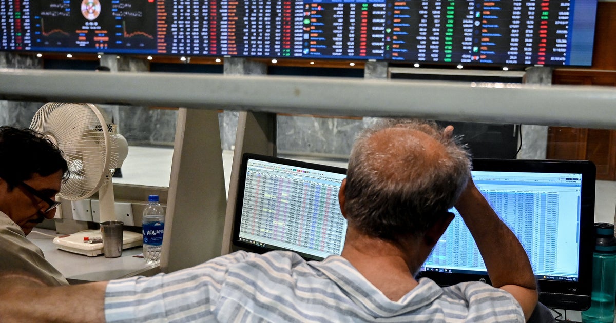 Oil Prices Surge as Global Markets Tumble Amid U.S. Blockade Plans for Iran