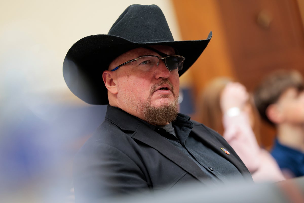 Trump's DOJ Moves to Overturn January 6 Convictions of Extremist Groups