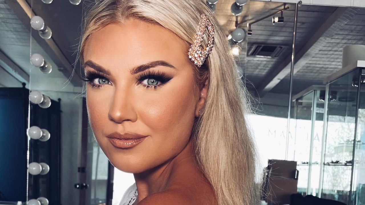 Erika Kirk Abandons JD Vance at Turning Point Gathering, Security Concerns Spark Controversy