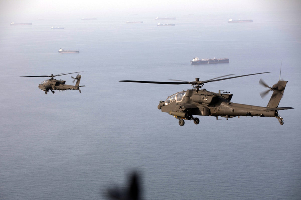 Iran Closes Strait of Hormuz Again as Trump Convenes Emergency Talks