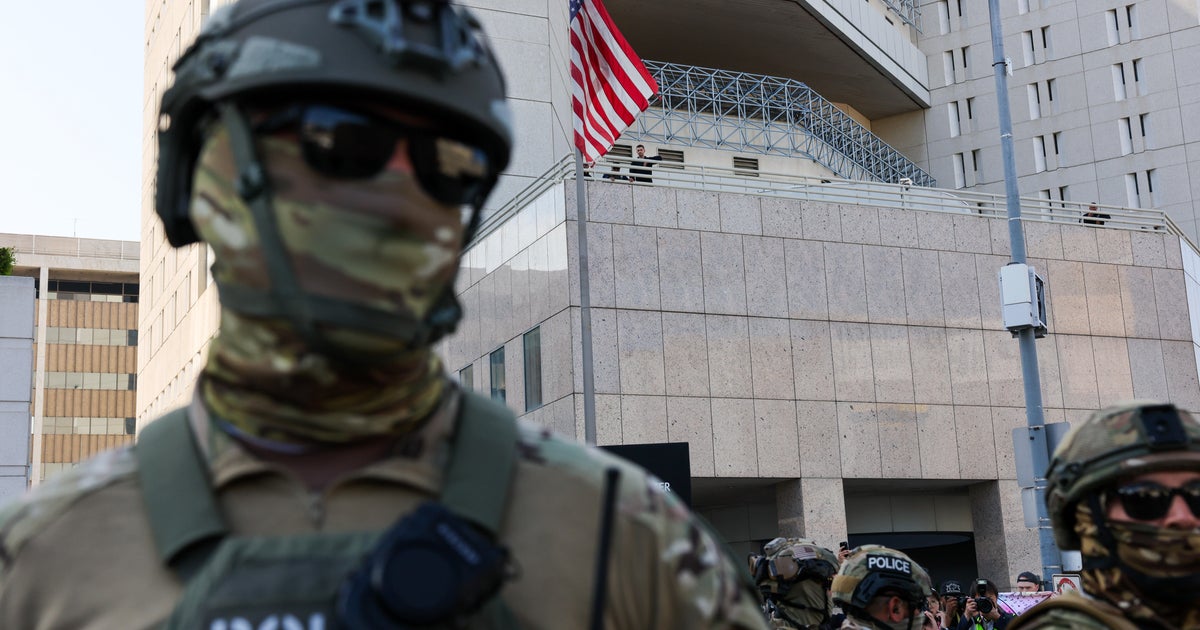 Federal Judge Halts California's Mask Ban for Immigration Agents