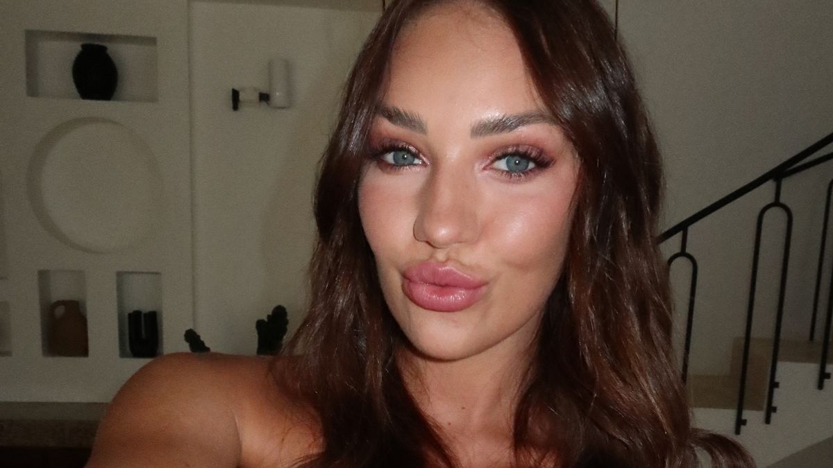 Adult Star Spent $1M on Ex Before Uncovering His 'Serial Infidelity' on Social Media