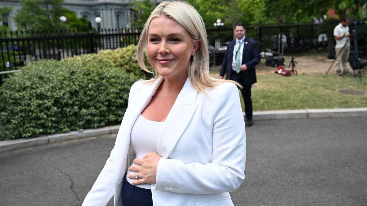 Signing Off: Karoline Leavitt Hints at Frustration with Trump Joke as She Prepares for Maternity Leave
