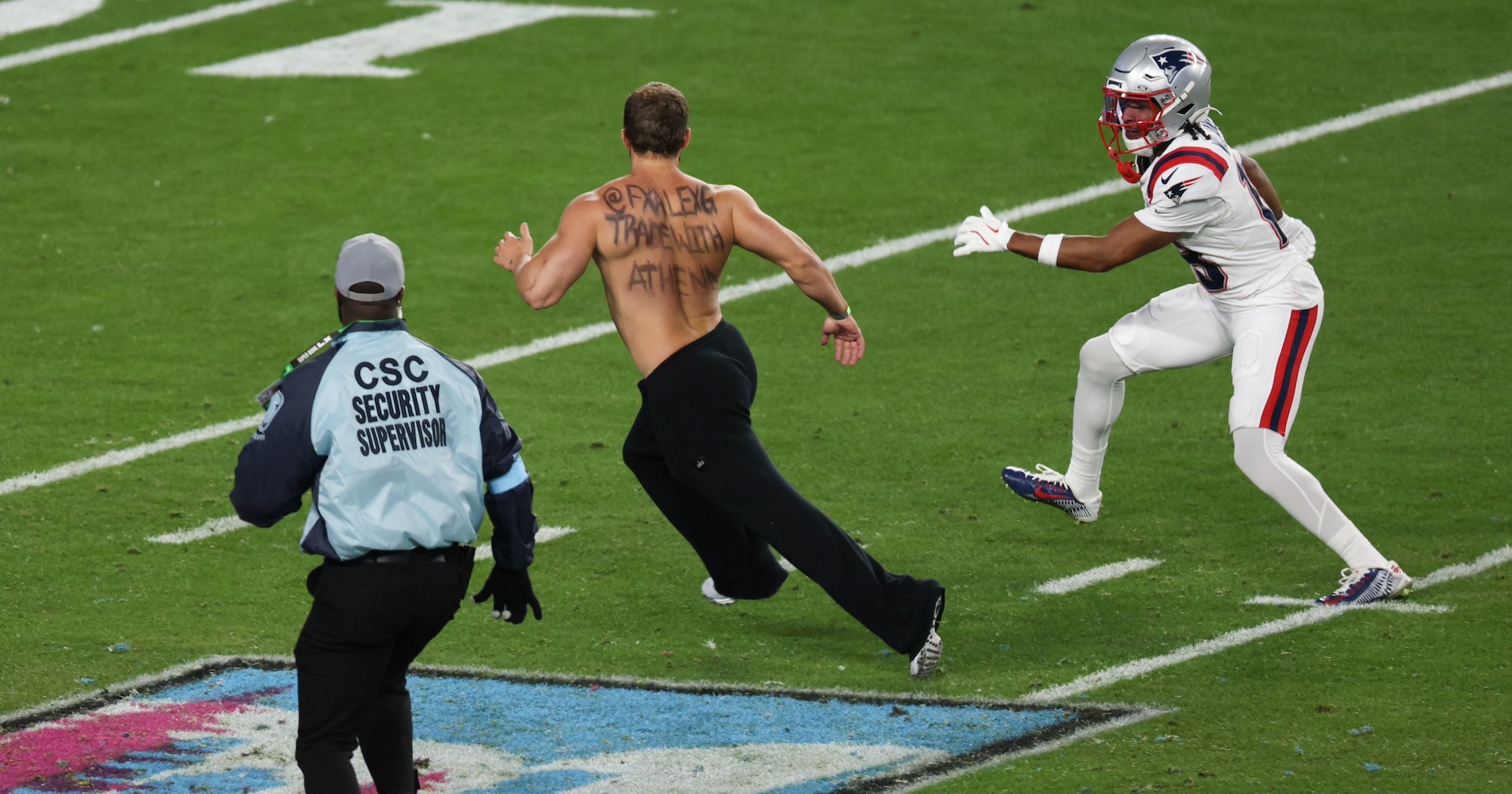 Patriots Receiver Kyle Williams Takes Down Streaker at Super Bowl 60