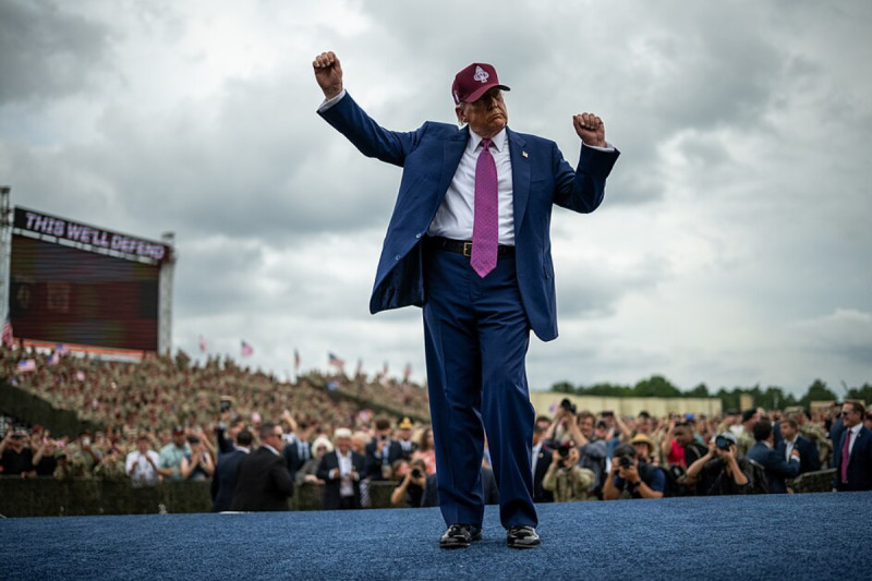Trump's $10 Billion IRS Lawsuit Encounters Major Legal Obstacle