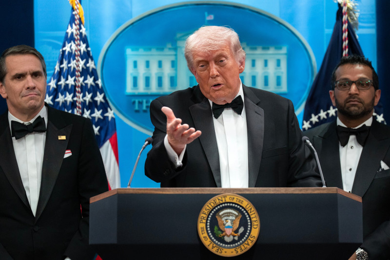 Trump's $400 Million Vanity Project: A Goldmine for Democrats