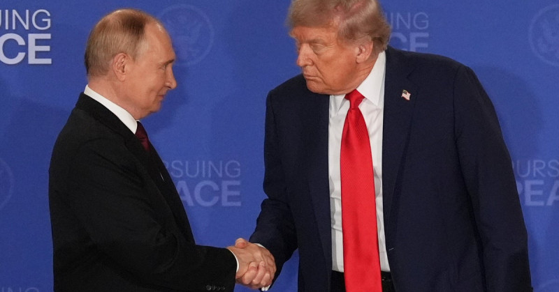 Trump's Iran Ultimatum and Dolly Parton's Health Woes Rock Vegas Residency