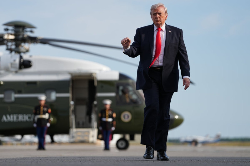 Trump Promises to Reopen Hormuz Strait Monday as a 'Humanitarian Move'