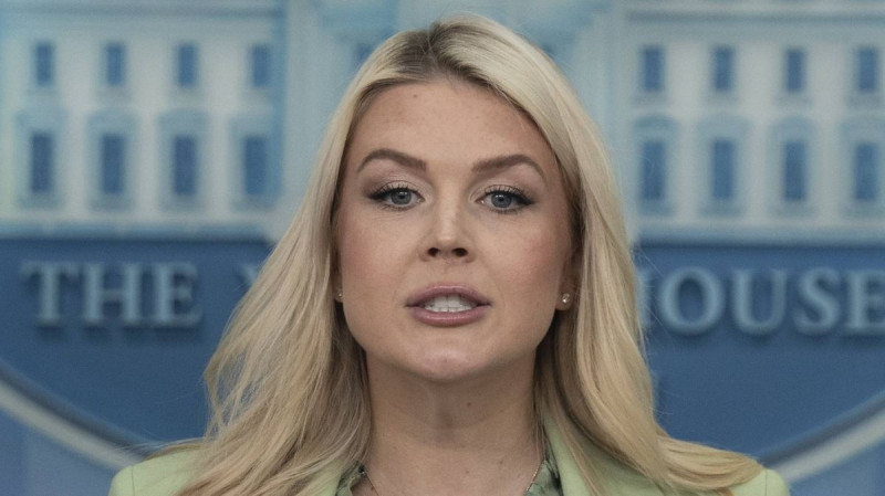Karoline Leavitt Defends Melania Trump Amid Royal Protocol Drama
