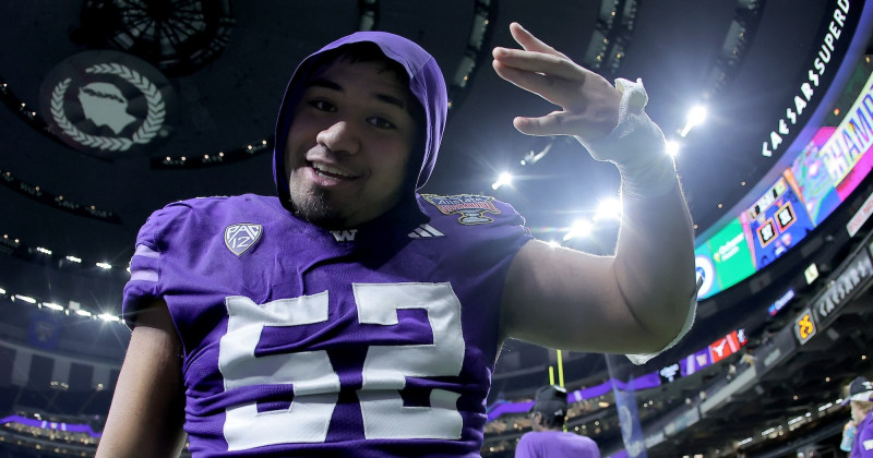 Tragic Loss: Former UW Football Star Voi Tunuufi Dies at 23 in Car Crash