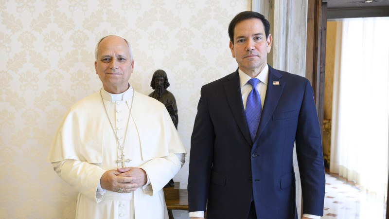 Marco Rubio Clashes with Reporters Over Pope Leo XIV and Iran War Tensions