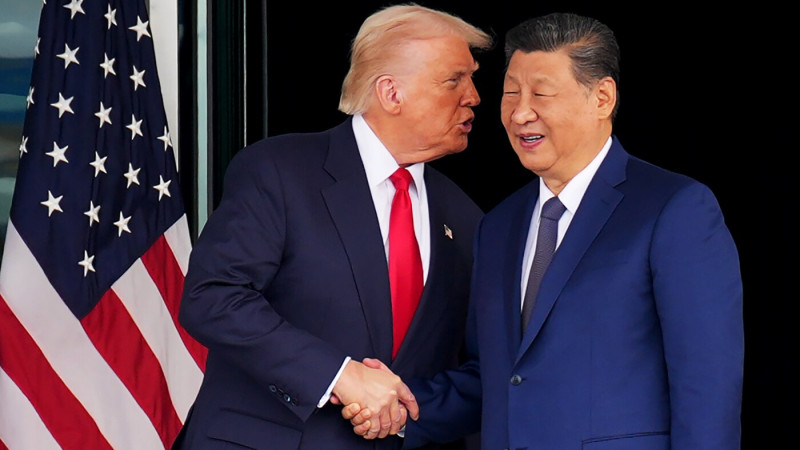 Trump's China Trip Amidst Iran Conflict: A High-Stakes Gamble