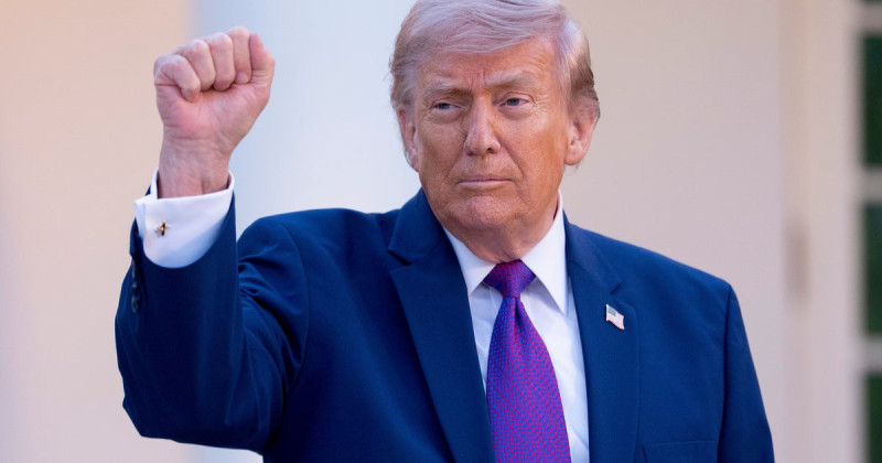 Trump's China Trip: A Desperate Bid for Trade Wins Amidst Iran Chaos