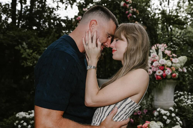 Taylor Swift's Secret Wedding Invites: A Personal Touch for Travis Kelce's Big Day