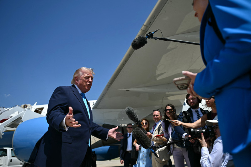 Trump's 'Dead Country' Blunder Sparks Social Media Frenzy