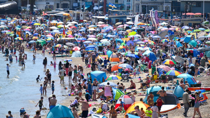 UK Sizzles in Scorching 34C Heatwave, Igniting a Sex Frenzy