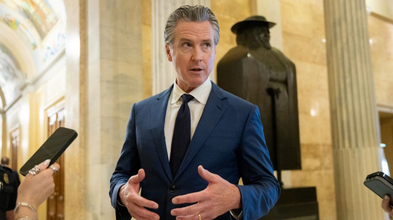 Newsom's $33K Portrait Proposal Sparks Outrage Amid California's Financial Crisis