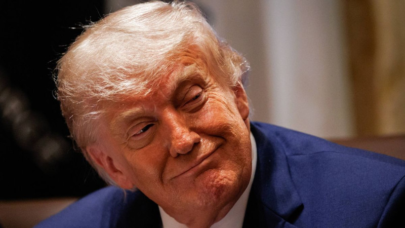 Trump's Insanity Unleashed: 50 Posts in 7 Hours Sparks Impeachment Demands