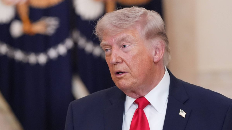 Donald Trump Unleashes 45 Posts in 60 Minutes: A Social Media Meltdown