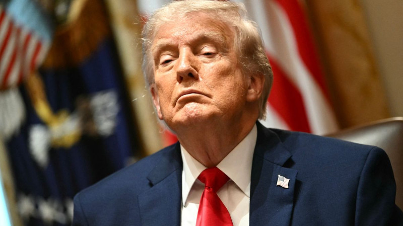 Nobel Laureate and 35 Doctors Demand Trump’s Immediate Ouster as a 