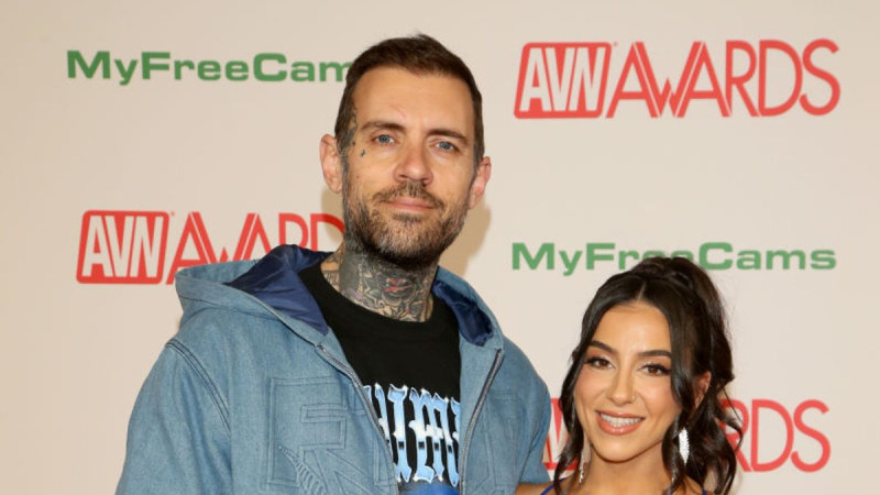 Adult Film Star Ditches Famous Husband After Controversial Sex Stunt Blows Up