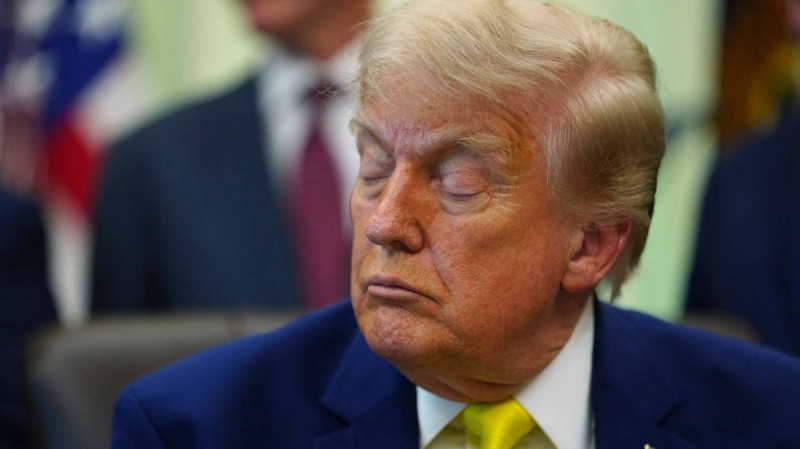 Trump's Name Erased from Kennedy Center: A Total Public Shaming