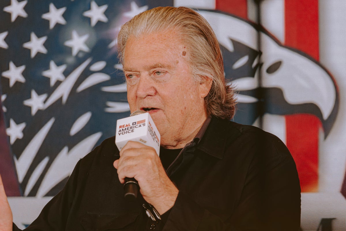 Bannon Sounds Alarm: Trump’s Base Lacks Enthusiasm Ahead of 2026 Midterms