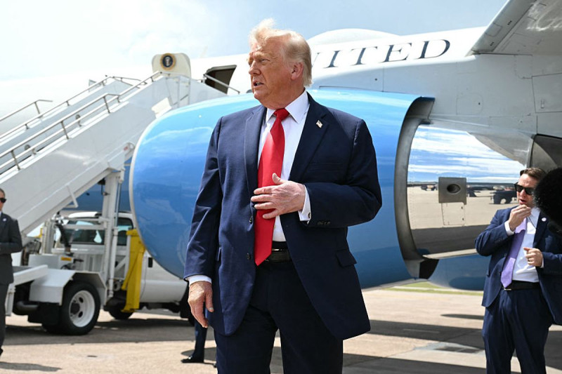 Trump's Battered Hands Spark Health Panic Amidst Medical Mystery