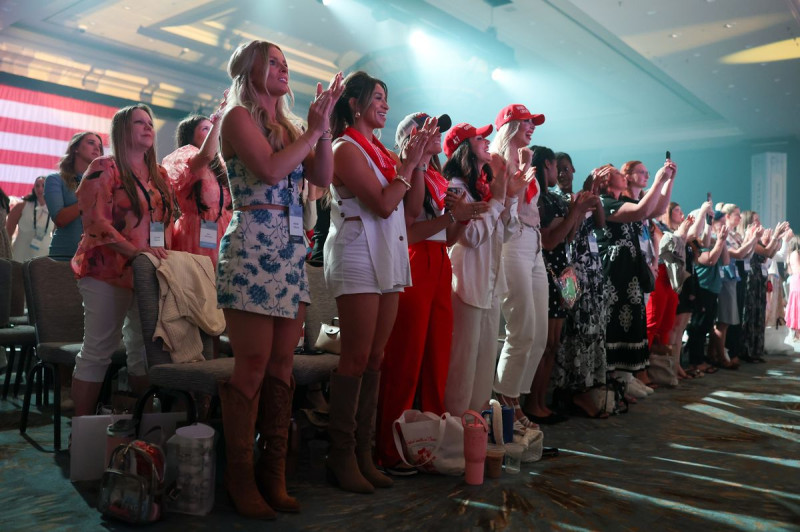 Christian Influencers Ditch Trump, MAGA Base Faces Catastrophic Collapse