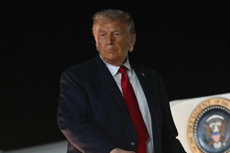 Donald Trump Stumbles on Lincoln Memorial Name, Ignites Health Concerns