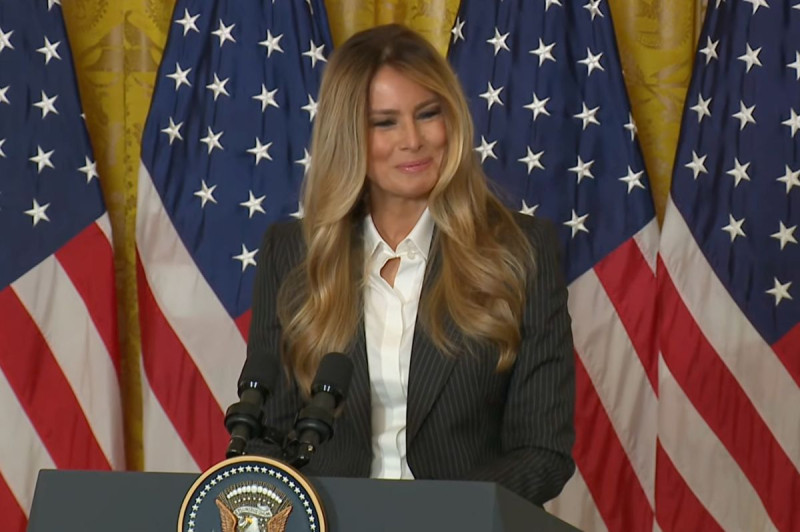 Melania Trump Directly Encourages Crowd to Applaud Following Awkward Silence
