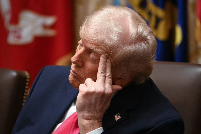 GOP Minions Falsely Claim Trump 'Defies Age' Amidst Obvious Health Crises