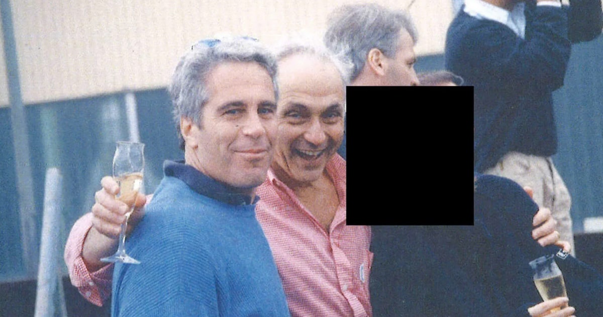 Les Wexner Claims He Was 'Duped' by Epstein, Insists He Did 'Nothing Wrong'