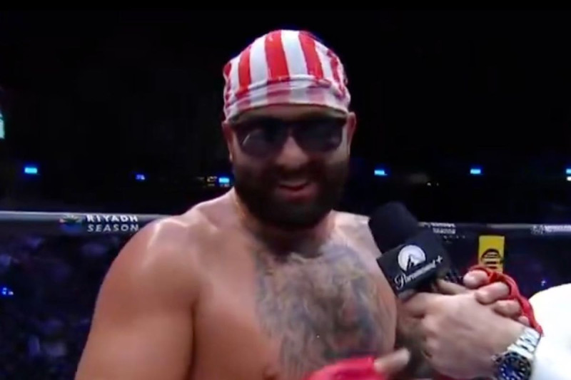 UFC Provocateur Calls Michelle Obama 'A Man' After Trump Gift Exchange