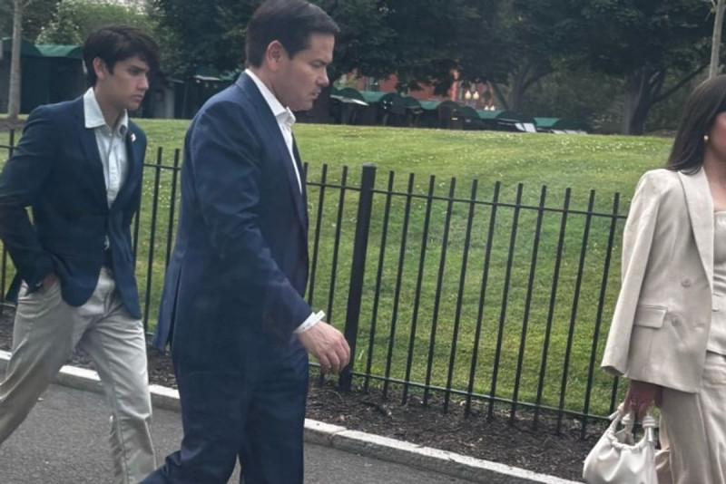 Marco Rubio Humiliated Again in Oversized Shoes: A Fashion Disaster