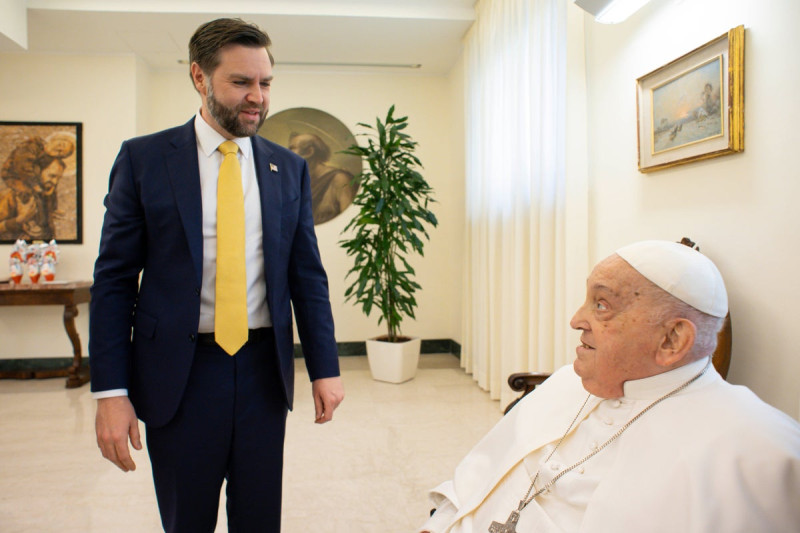 JD Vance Slams Vatican Meeting as 'Unsettling' Before Pope Francis' Death