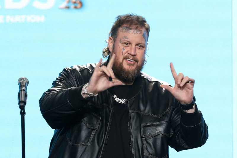 Jelly Roll's Marriage Crumbles Amid Weight Loss Struggles and MAGA Controversy