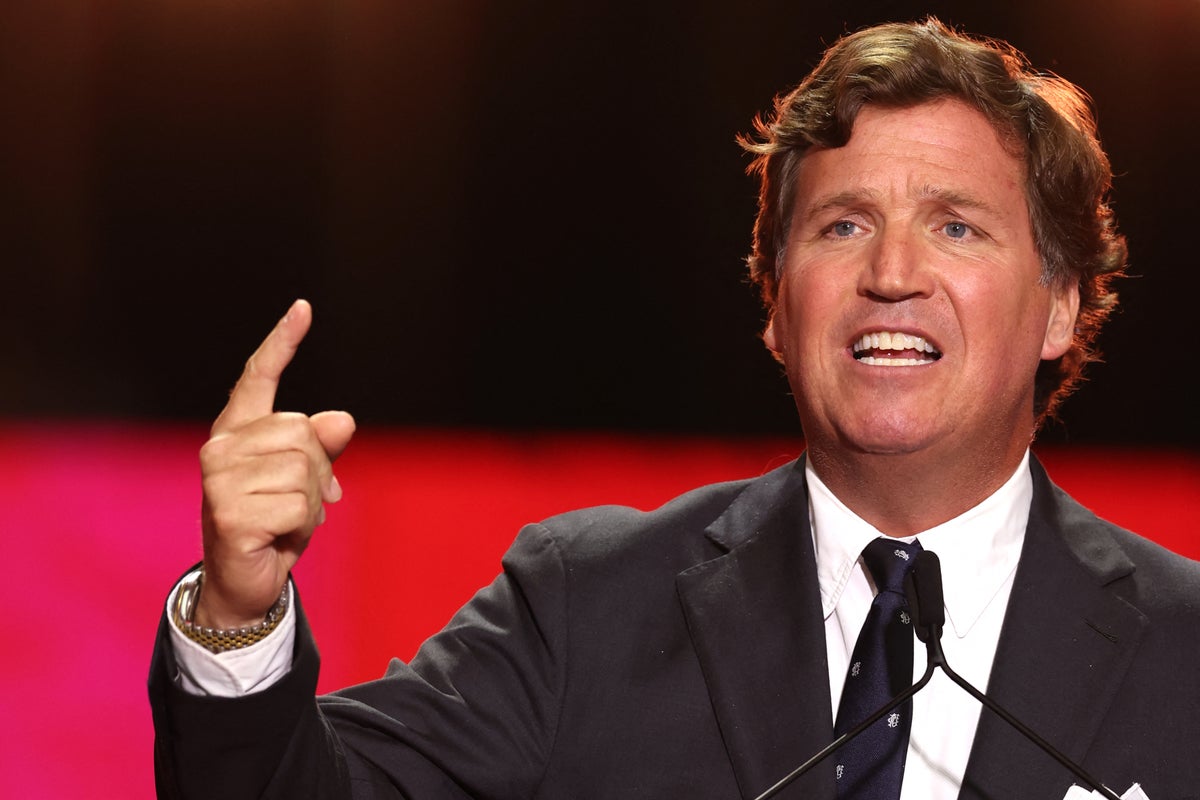 Tucker Carlson Alleges Israeli Authorities Held Him: ‘It Was Surreal’