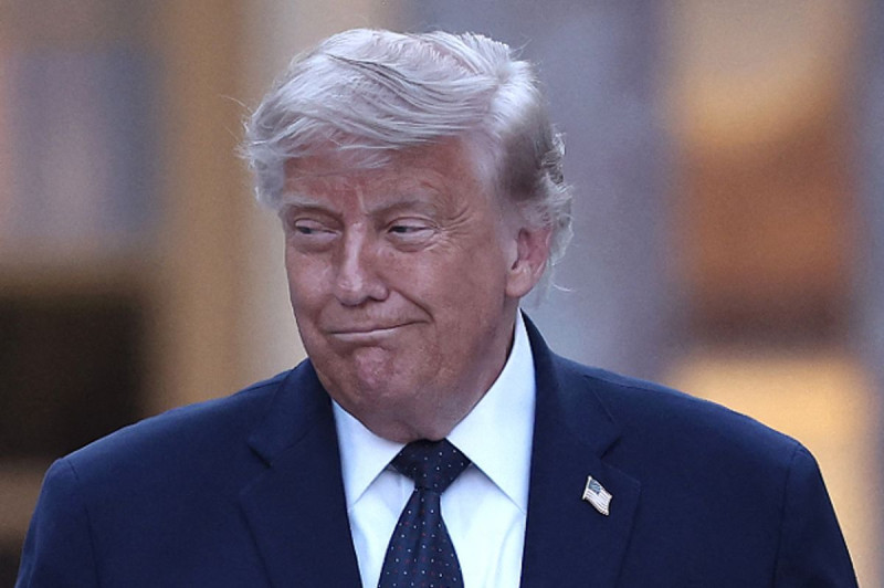 Donald Trump’s Creepy Kiss with French First Lady Sparks Outrage