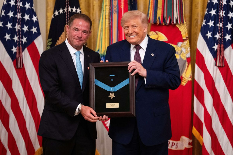 Trump's Medal of Honor Ceremony: A Cringe-Inducing Disaster