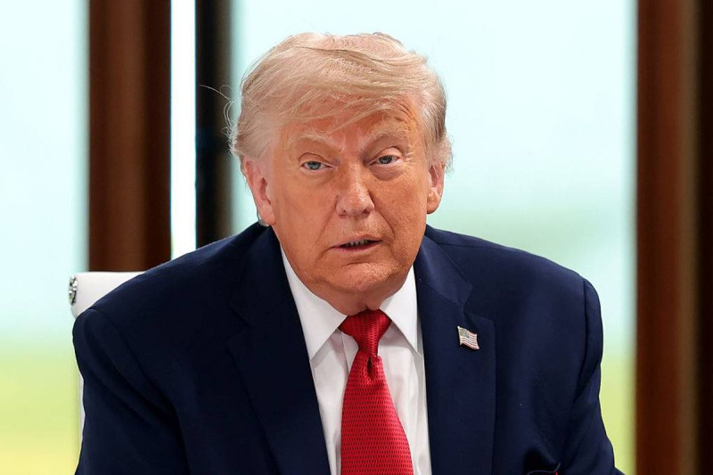 Trump's Bizarre Rant: 'DUMB' Ends with a 'B' and Other Absurdities