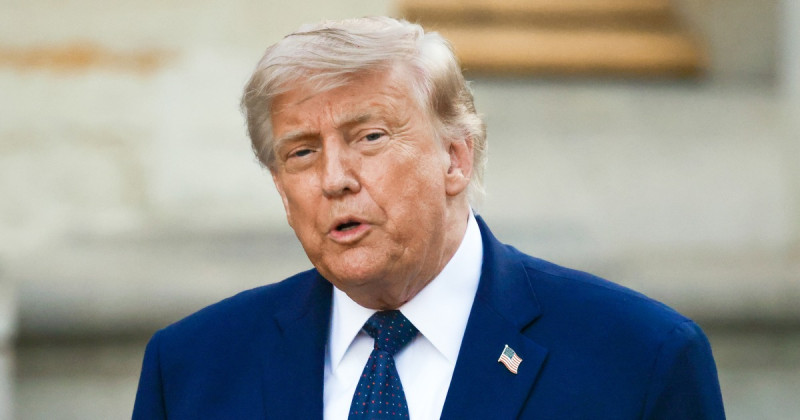 Trump Plays Both Sides in South Carolina Governor’s Race, Endorses Two Candidates