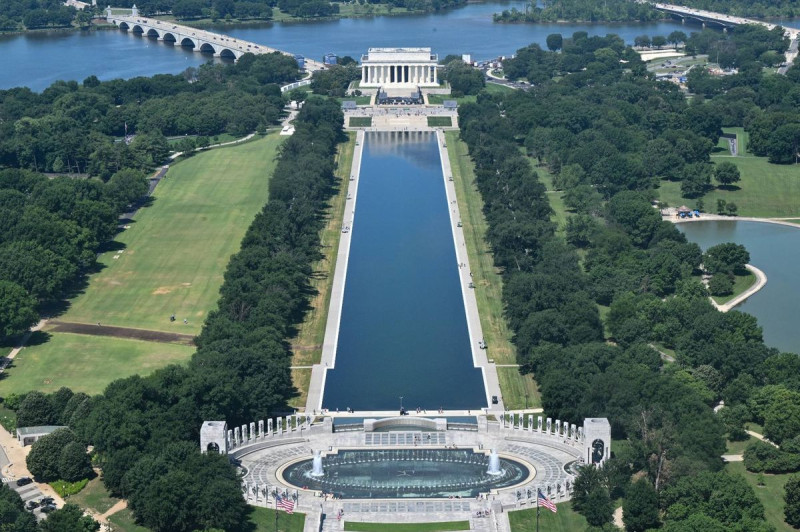 Trump Unleashes Fury Over Reflecting Pool Vandalism, Claims 250-Foot Gash