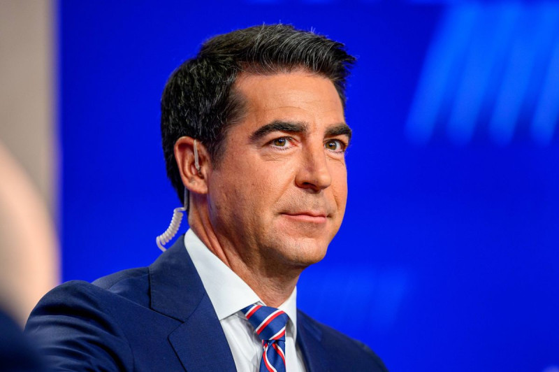 Jesse Watters Labeled 'Psycho' After Bagel Shop Confrontation