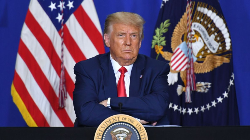 Unhinged Trump Threatens Lawsuit for 'Treason' Over Iran War Critique