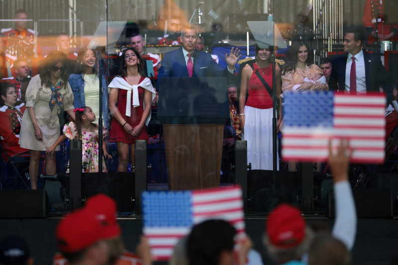 Sean Duffy's America 250 Speech: A Cringe-Inducing Slam on His Own Kids